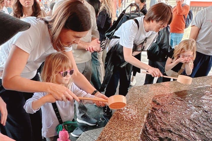 Asakusa & Senso-ji Temple: Private Street Food & Photo Tour — photo 4