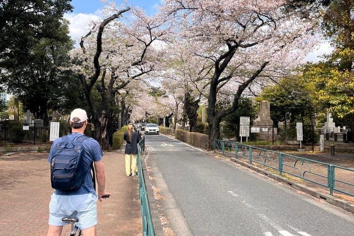 3-Hr Tokyo Bike Tour: Shibuya Highlights, Backstreets/Hidden Gems