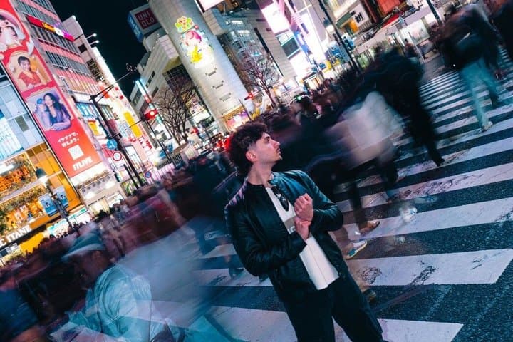 Tokyo: Private Shibuya Neon Lights Photo Tour — photo 2