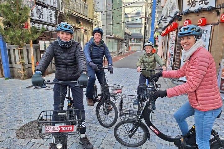 Asakusa Ryogoku and Local Streets Tokyo E-Bike Tour — photo 2