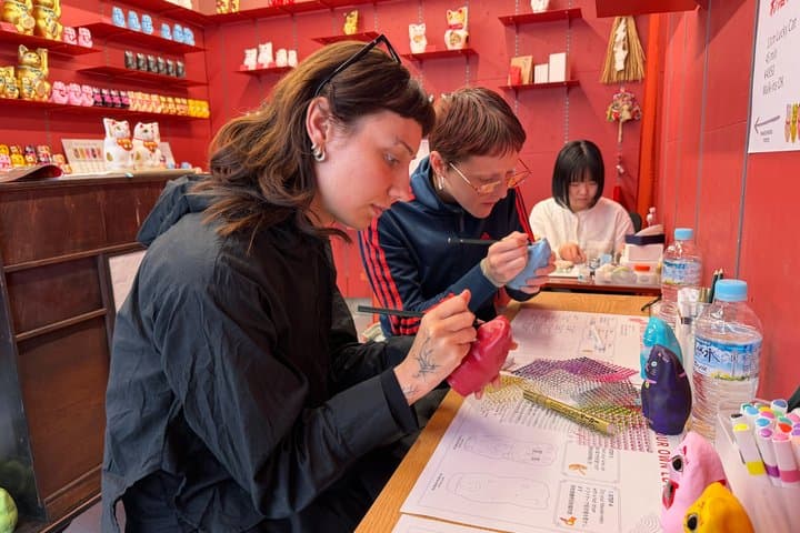 Tokyo Lucky Cat Painting Workshop at Gotokuji — photo 5
