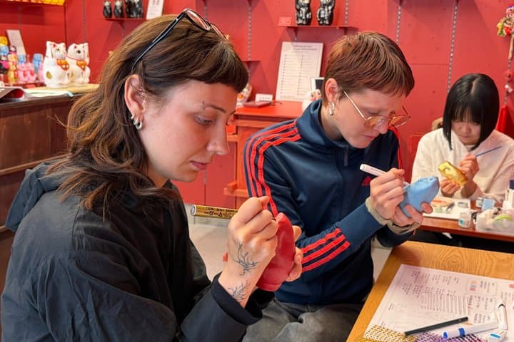Tokyo Lucky Cat Painting Workshop at Gotokuji — photo 2