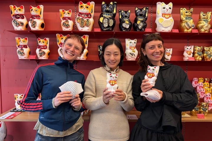 Tokyo Lucky Cat Painting Workshop at Gotokuji — photo 9