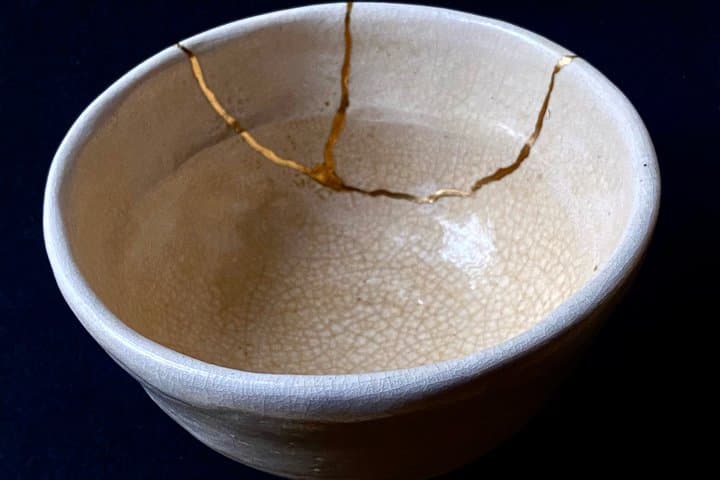 Hands On Modern Kintsugi with a Japanese Tradition in English — photo 6