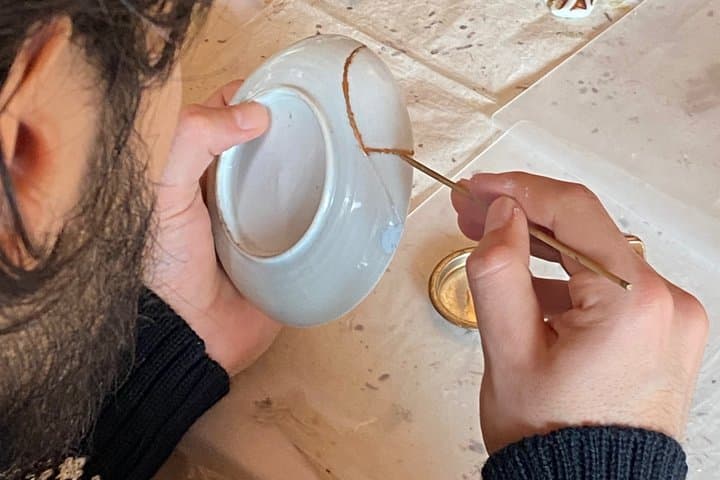 Hands On Modern Kintsugi with a Japanese Tradition in English — photo 7