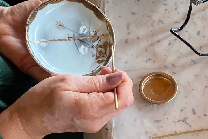 Hands On Modern Kintsugi with a Japanese Tradition in English — photo 8