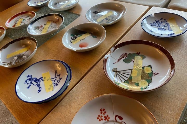 Hands On Modern Kintsugi with a Japanese Tradition in English — photo 9