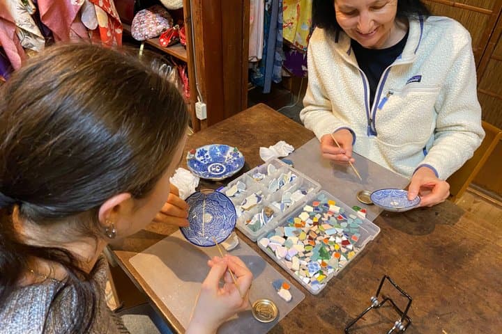 Hands On Modern Kintsugi with a Japanese Tradition in English — photo 3