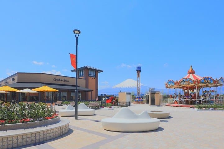 Mt Fuji Oshino Hakkai Gotemba Outlets and Hot Spring Day Tour — photo 11