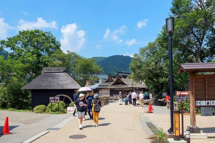Mt Fuji Oshino Hakkai Gotemba Outlets and Hot Spring Day Tour — photo 13