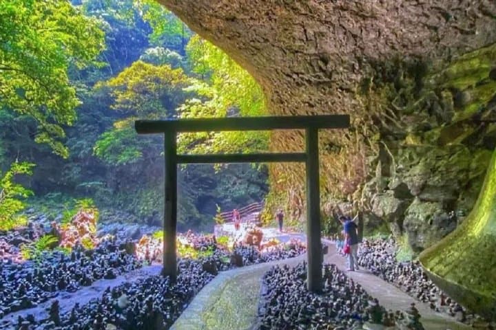 One Day Tour of Kamishikimi Kumanoimasu Shrine in Miyazaki — photo 9