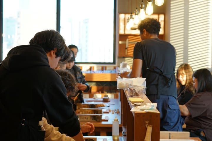 Tokyo : Asakusa Chopsticks Making Class — photo 6