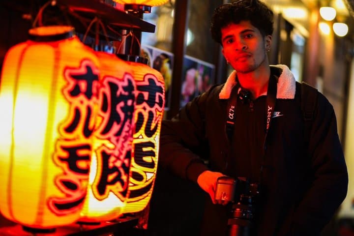 Shinjuku Neon Night Photo Tour with Pro Photographer — photo 8