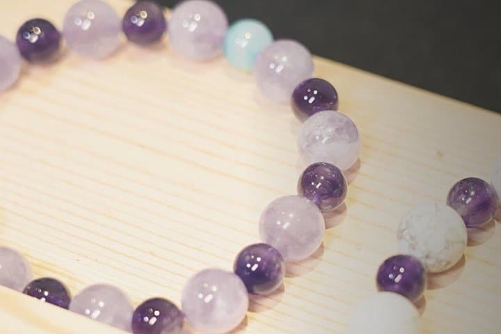 Temple Space Natural Stone Bracelet and Incense Making Experience — photo 7