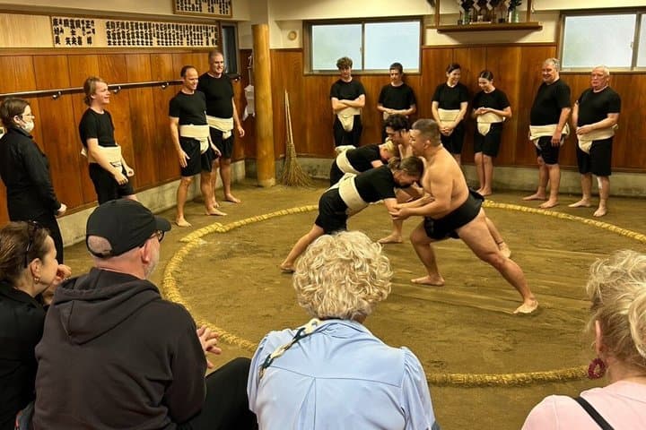 Sumo experience in Tokyo Step into the ring and sumo meal — photo 1