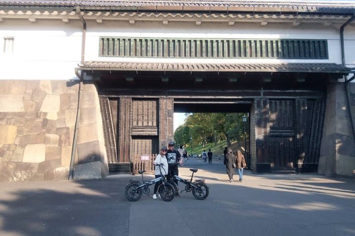 Tokyo: Private 3-Hour E-Bike Tour of Best City Highlights — photo 6