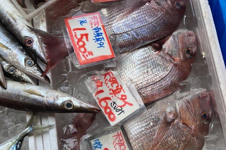 Tokyo 2-Hour Tsukiji Insider Market Tour & Sushi Making Class — photo 8