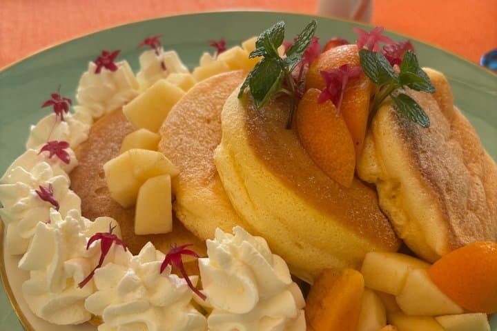 JAPANESE Fluffy Souffle Pancakes & Nature Walk in Todoroki, Tokyo — photo 5