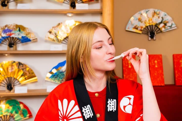 Tokyo Traditional Mochi Pounding Experience with Tasting — photo 7