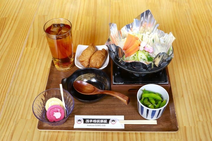 Tokyo: Sumo Entertainment Show with Chicken Hot Pot & Geisha — photo 13