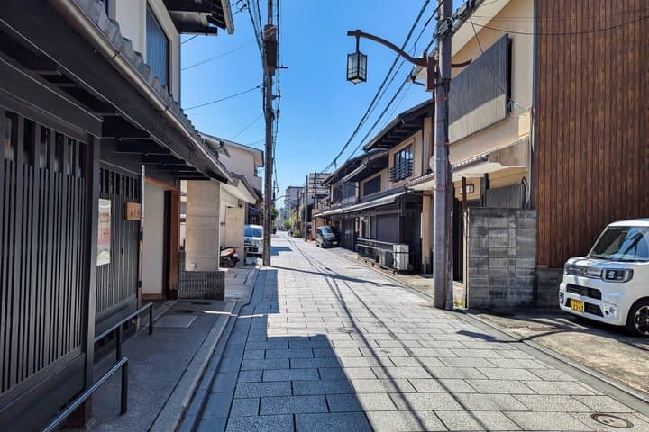 Kyoto Nishijin Afternoon Walk: Culture, Shrine Views & Local Eats — photo 13
