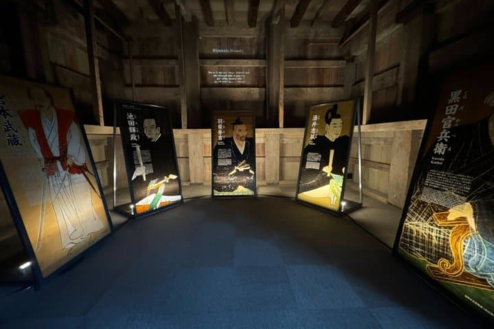 UNESCO's Himeji Castle and Kokoen Garden Guided Tour — photo 12