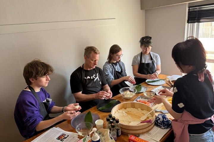 Sushi Japanese Cooking Class with Matcha — photo 6