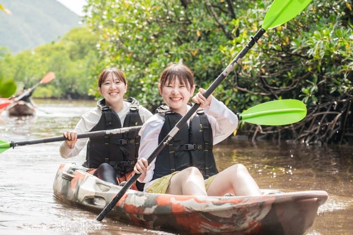 Okinawa Iriomote SUP or Canoe and Sightseeing in Yubujima Island — photo 20