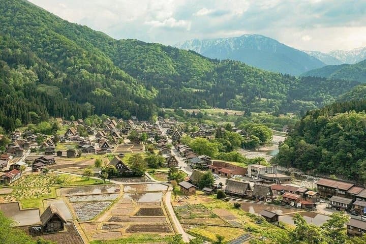 2 Day Private Tour at Shirakawago and Kanazawa by Private Car — photo 4