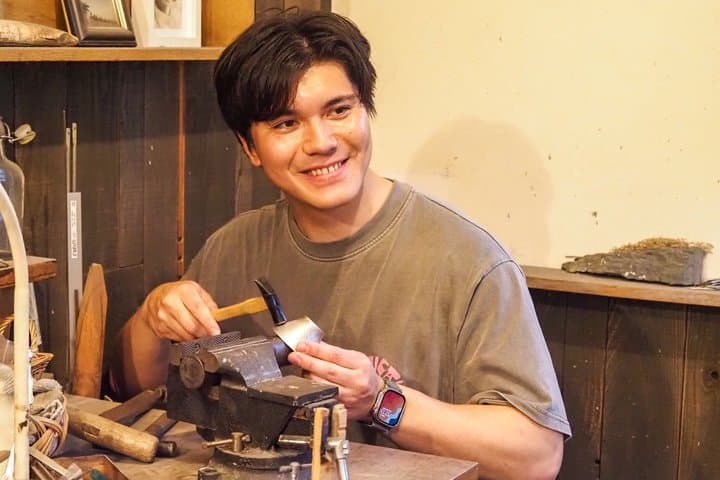 Japanese Metal Craft Workshop: Make Your Suzu Tableware in Osaka — photo 5