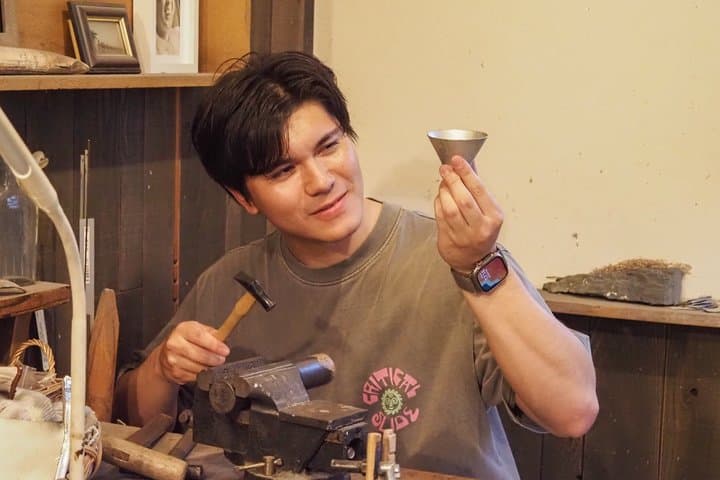 Japanese Metal Craft Workshop: Make Your Suzu Tableware in Osaka — photo 9