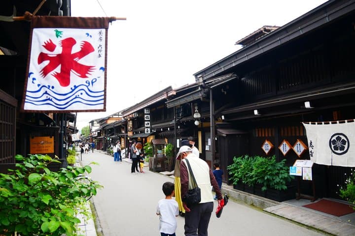 [One-day bus tour departing from Kanazawa Station] Shirakawa-go/Takayama tour platinum route bus tour — photo 19