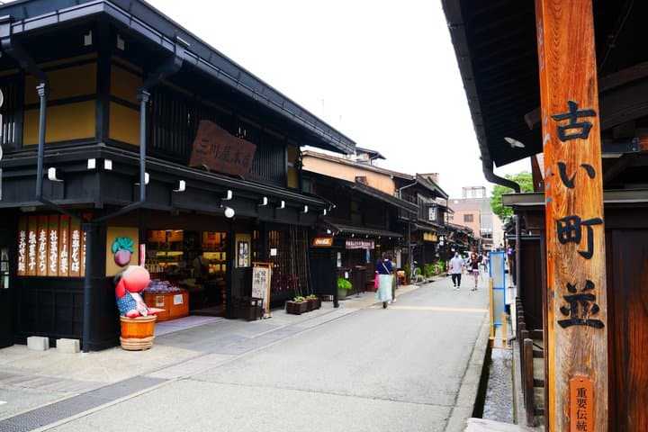 [One-day bus tour departing from Kanazawa Station] Shirakawa-go/Takayama tour platinum route bus tour — photo 14