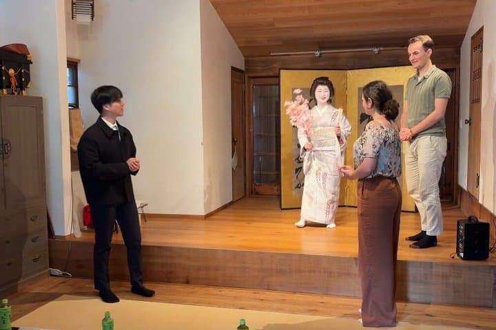 Tokyo Geisha Experience: Rare Cultural Show & Interaction — photo 10