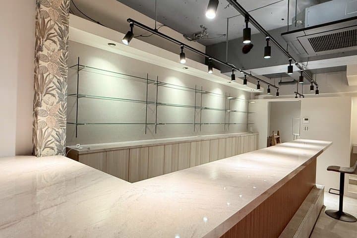 Muscle Bar Kyoto Entrance Fee & Reservation with Macho Men — photo 4