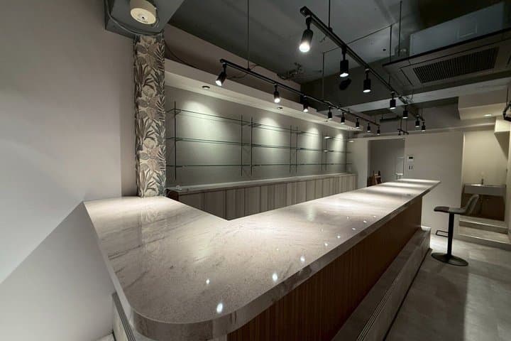 Muscle Bar Kyoto Entrance Fee & Reservation with Macho Men — photo 10