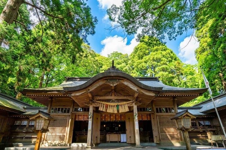 Takachiho Railway, Takachiho Gorge & Ama-no-Iwato Shrine Day Trip — photo 6