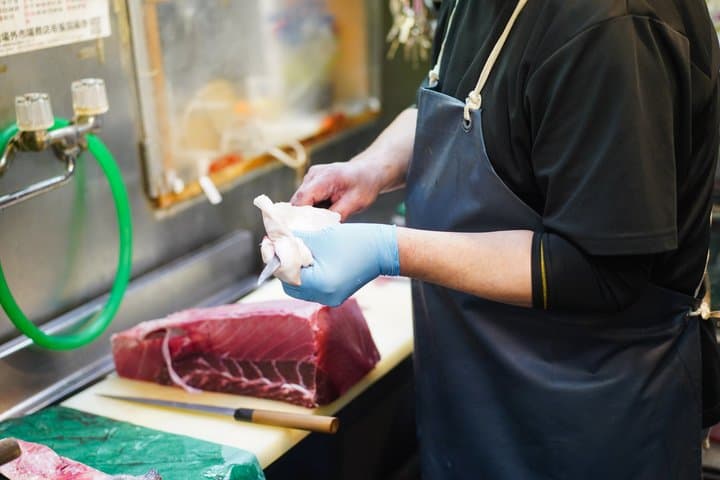Tsukiji Fish Market: Behind the Scenes & 10 Seafood Tastings — photo 15