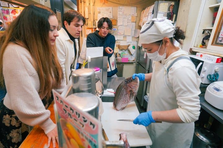 Tsukiji Fish Market: Behind the Scenes & 10 Seafood Tastings — photo 7