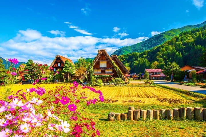 Hida Takayama & Shirakawa-go Gassho Village Day Trip from Nagoya — photo 2
