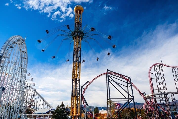 From Tokyo : Mount Fuji, Oishi Park & Kawagoe & Fuji-Q Highland — photo 2