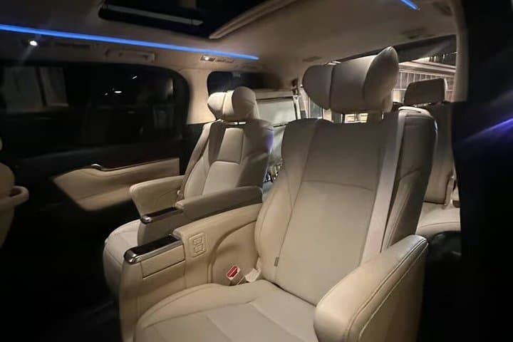 Haneda Airport Private Arrival Transfer to Tokyo — photo 3