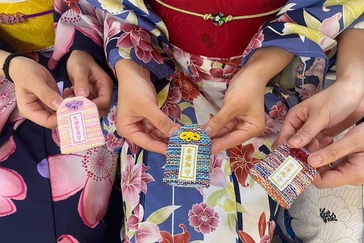 Make Japanese Lucky Charms for Your Pets and Family in Asakusa — photo 2