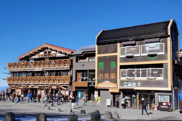 Mount Fuji Day Tour: MT.5th Station, Arakurayama & Oshino Hakkai. — photo 6