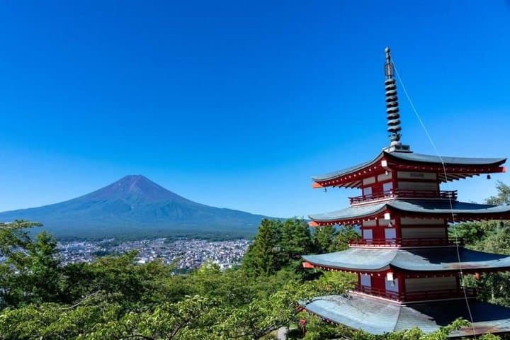 Mount Fuji Day Tour: MT.5th Station, Arakurayama & Oshino Hakkai. — photo 2