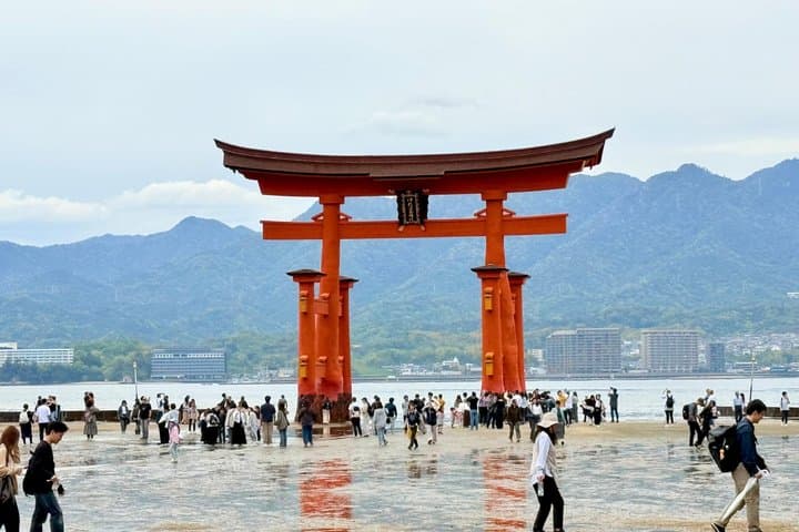Executive Hiroshima and Miyajima Island Private Full Day Tour — photo 11