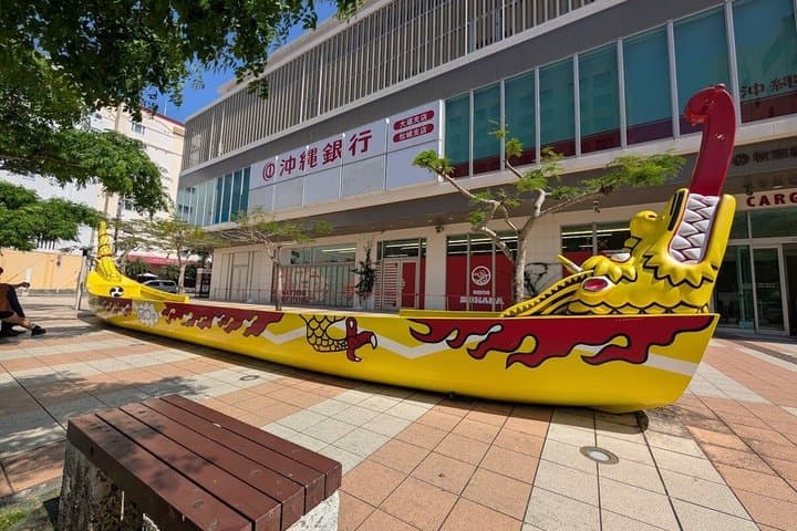 Okinawa Hot and Local spots walking and eating tour with Ken-san — photo 4