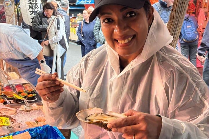 Tokyo Tsukiji Fish Market Street Food and Walking Tour — photo 15