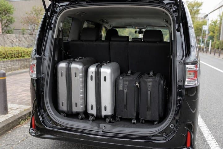 Tokyo Private Car Charter Toyota Alphard with Driver — photo 3