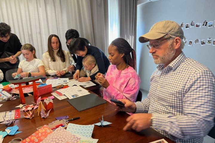 Origami Peace Experience in Hiroshima: Fold and Dedicate a Crane — photo 16